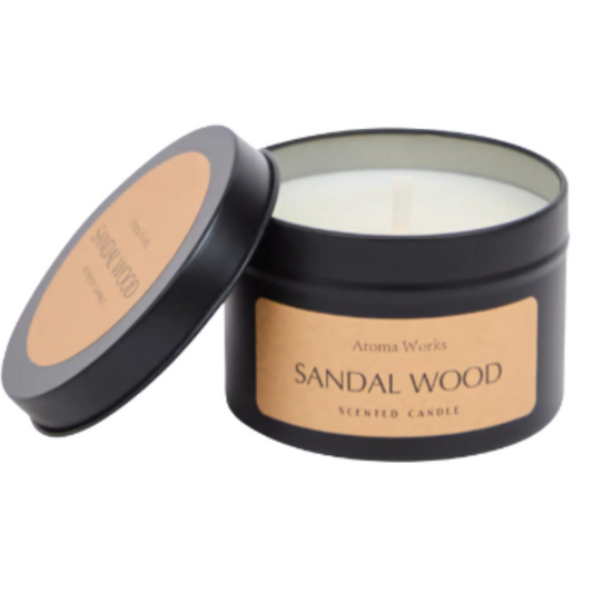 Bougie parfumée dans boîte Ø 6,5 x 4,5 cm  Divers modèles