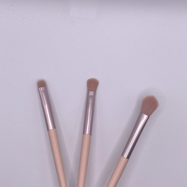 Pinceau pour maquillage des yeux Diverses Variantes